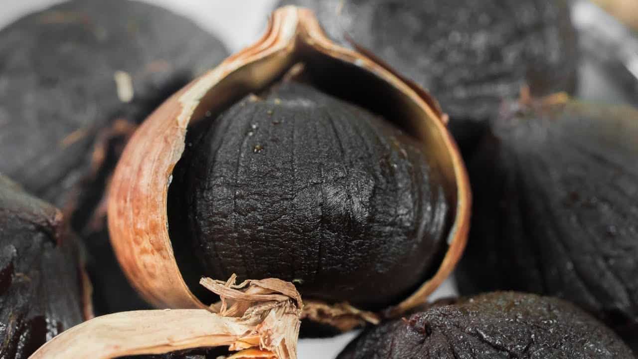 تصویر 4 از سیر سیاه ژاپنی پرورش یافته با الگوی سنتی